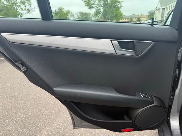 Vehicle image 28 of 53