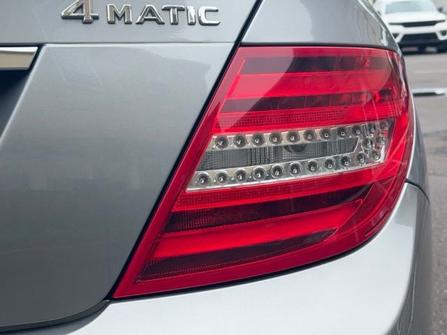 Vehicle image 21 of 53