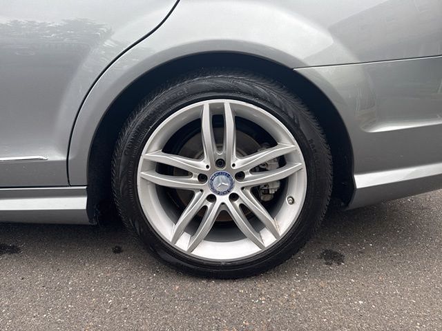 Vehicle image 22 of 53