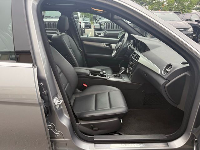 Vehicle image 35 of 53