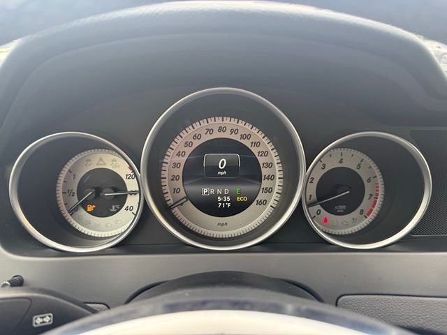 Vehicle image 52 of 53