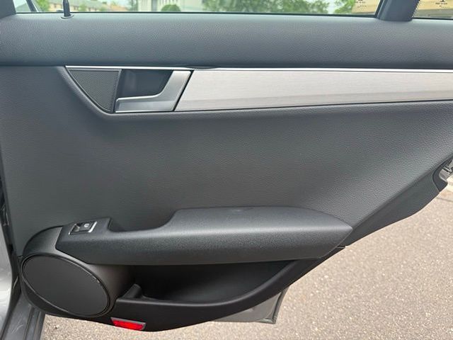 Vehicle image 31 of 53