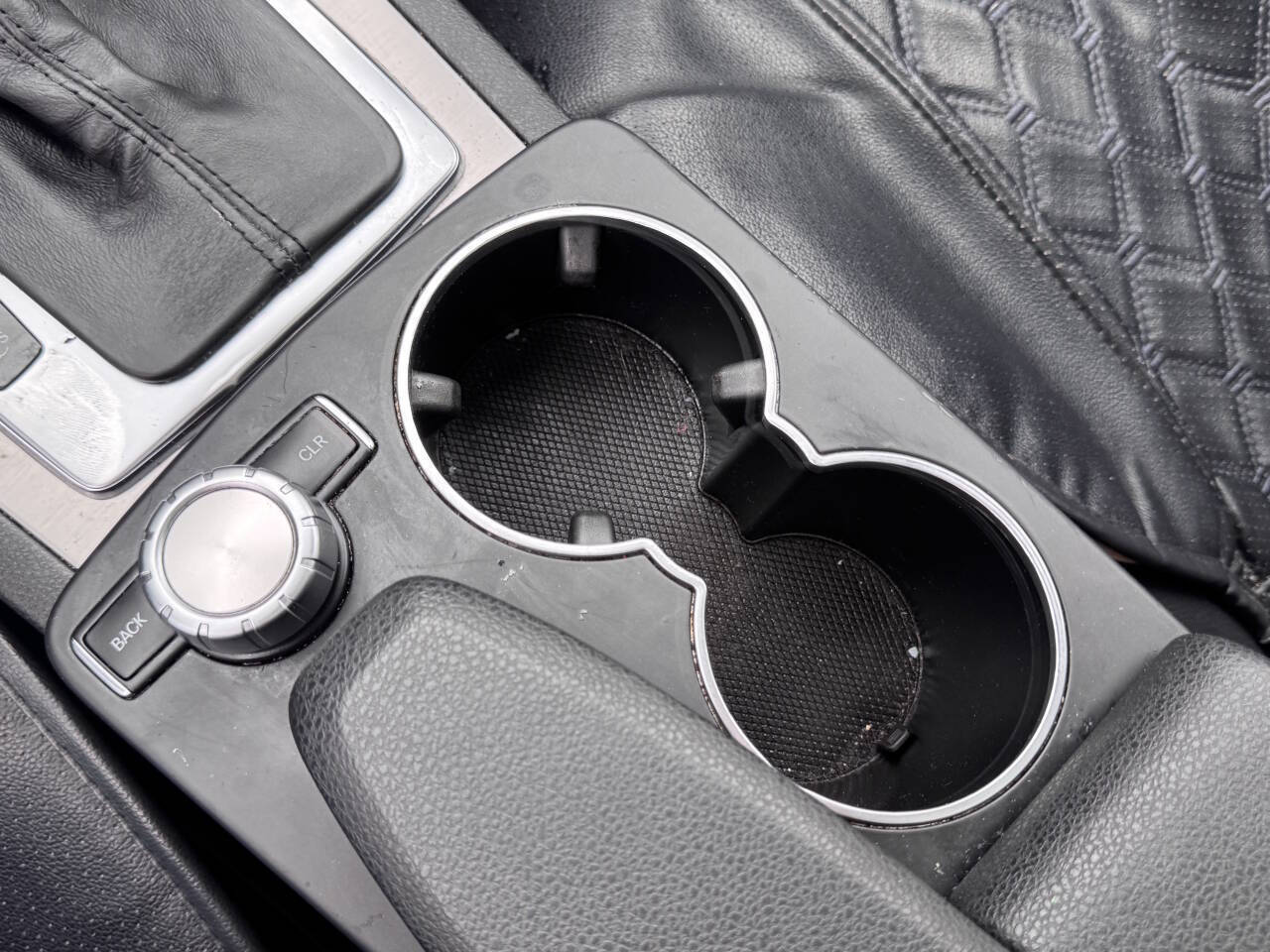 Vehicle image 16 of 31
