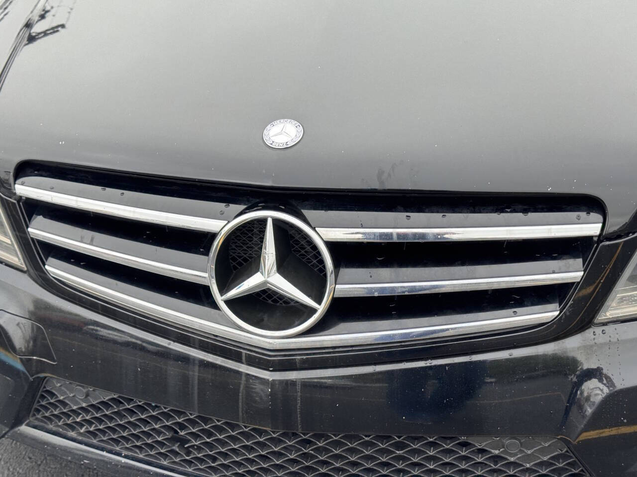 Vehicle image 25 of 31