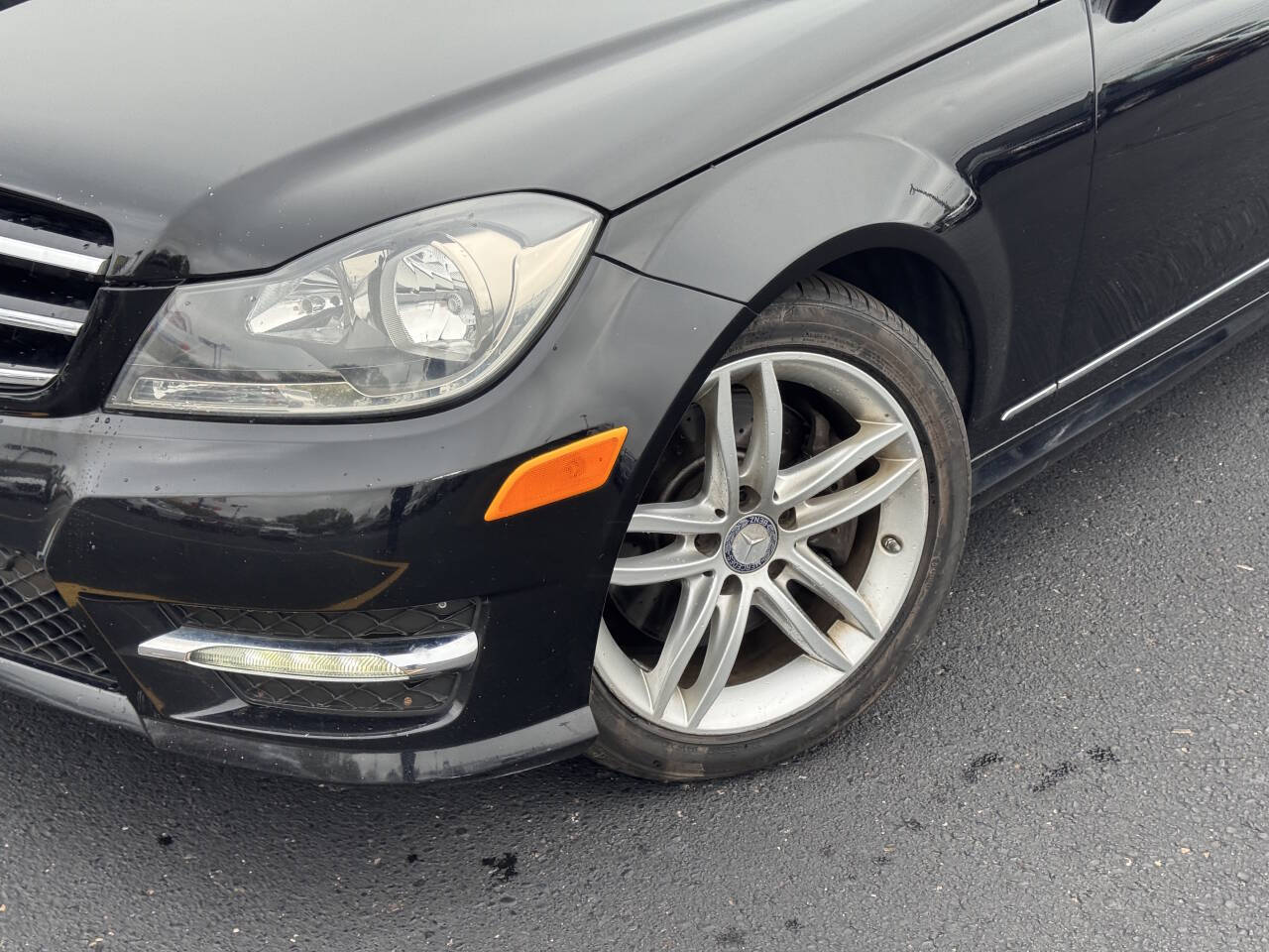 Vehicle image 26 of 31