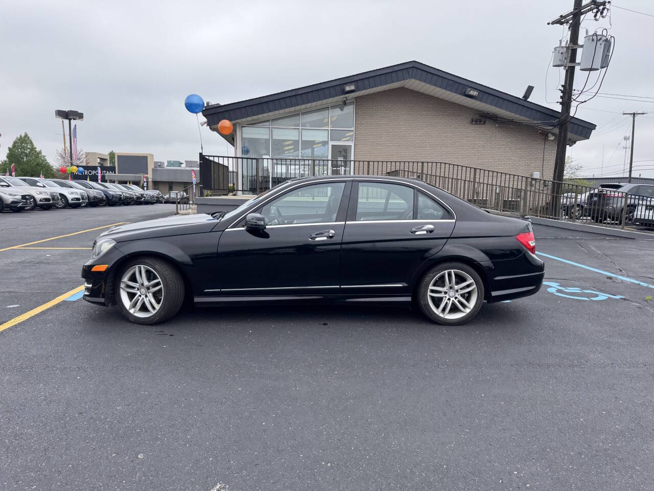 Vehicle image 6 of 31