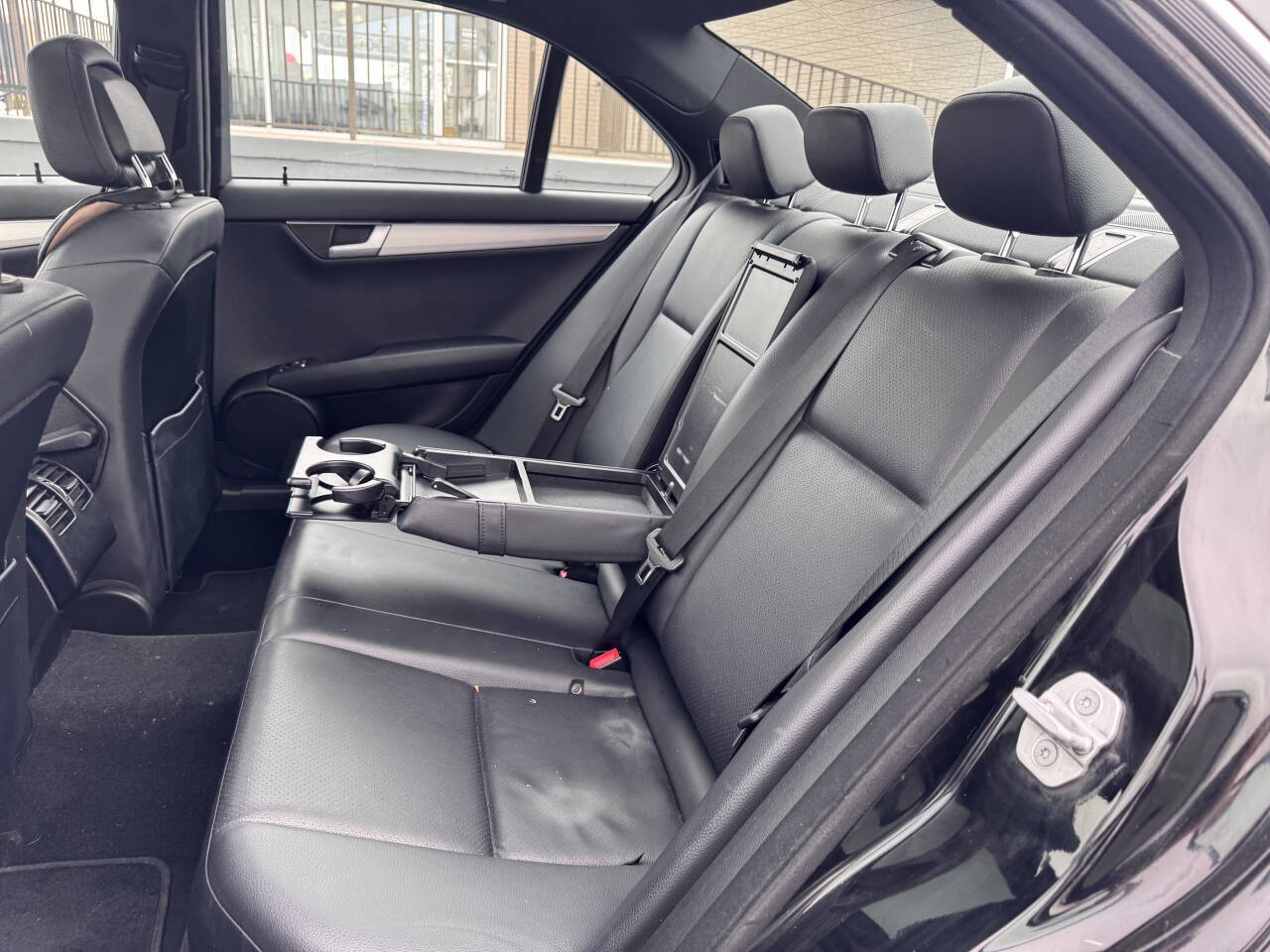 Vehicle image 10 of 31