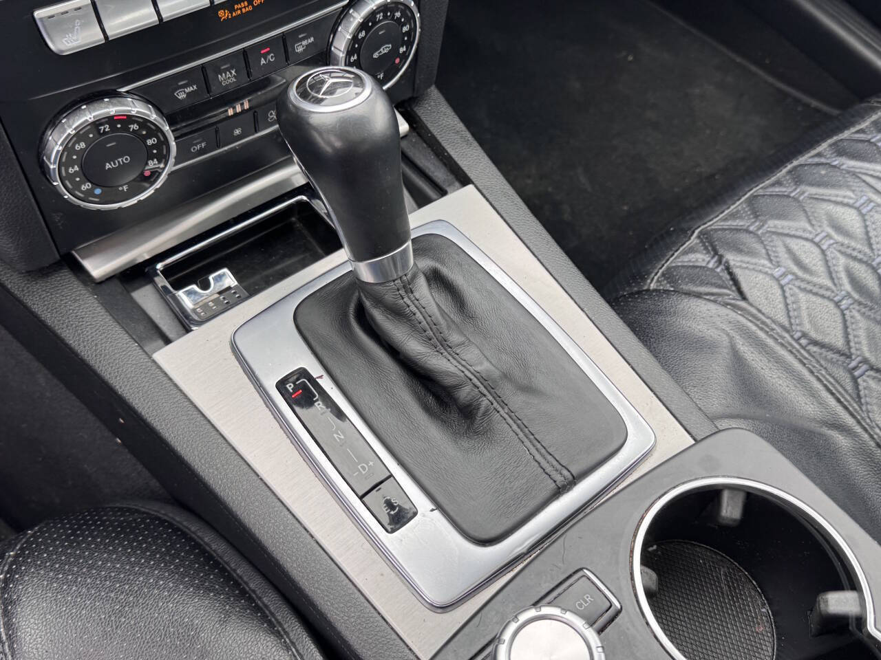 Vehicle image 17 of 31