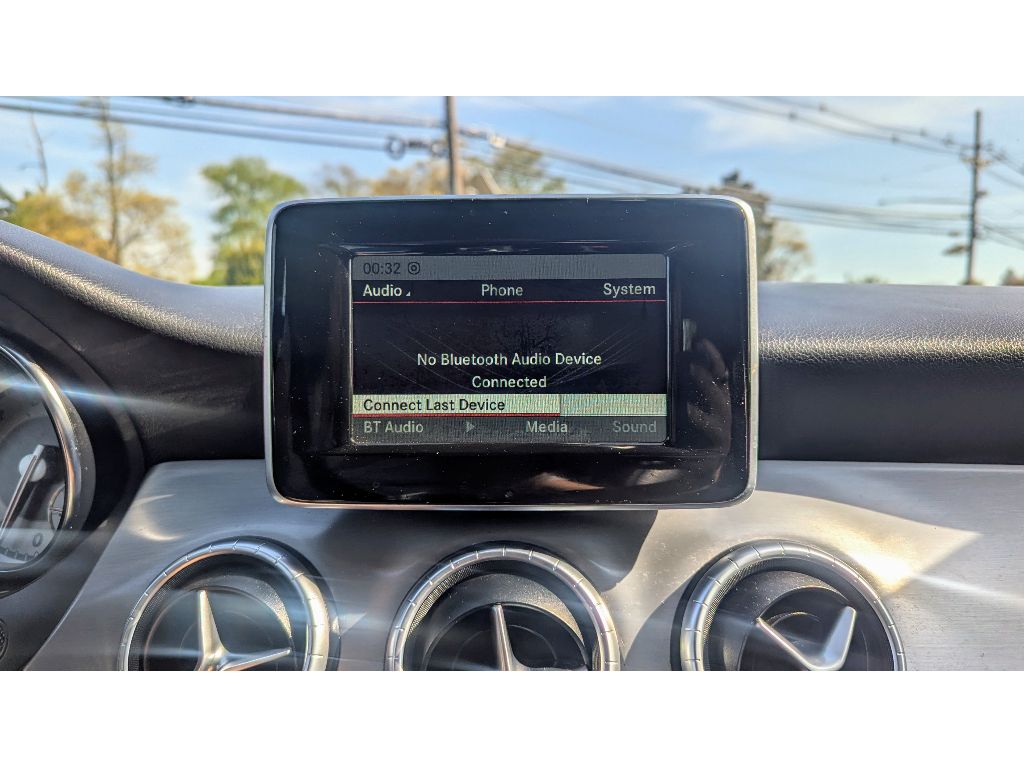 Vehicle image 22 of 29
