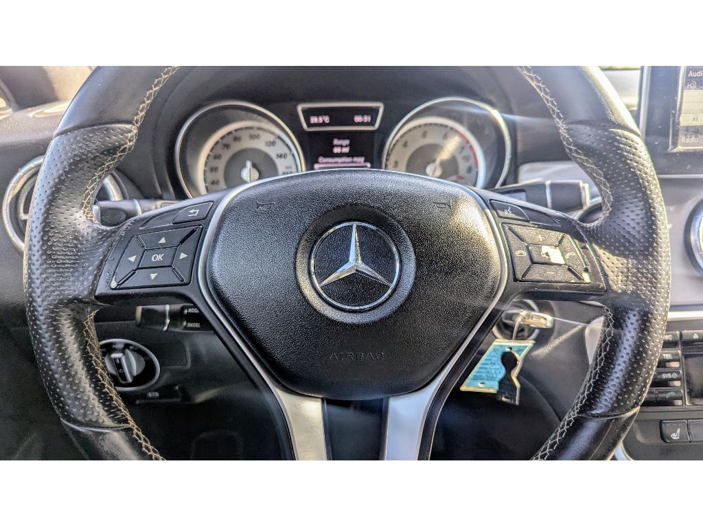 Vehicle image 19 of 29