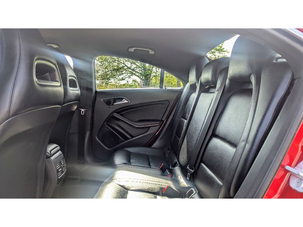 Vehicle image 17 of 29