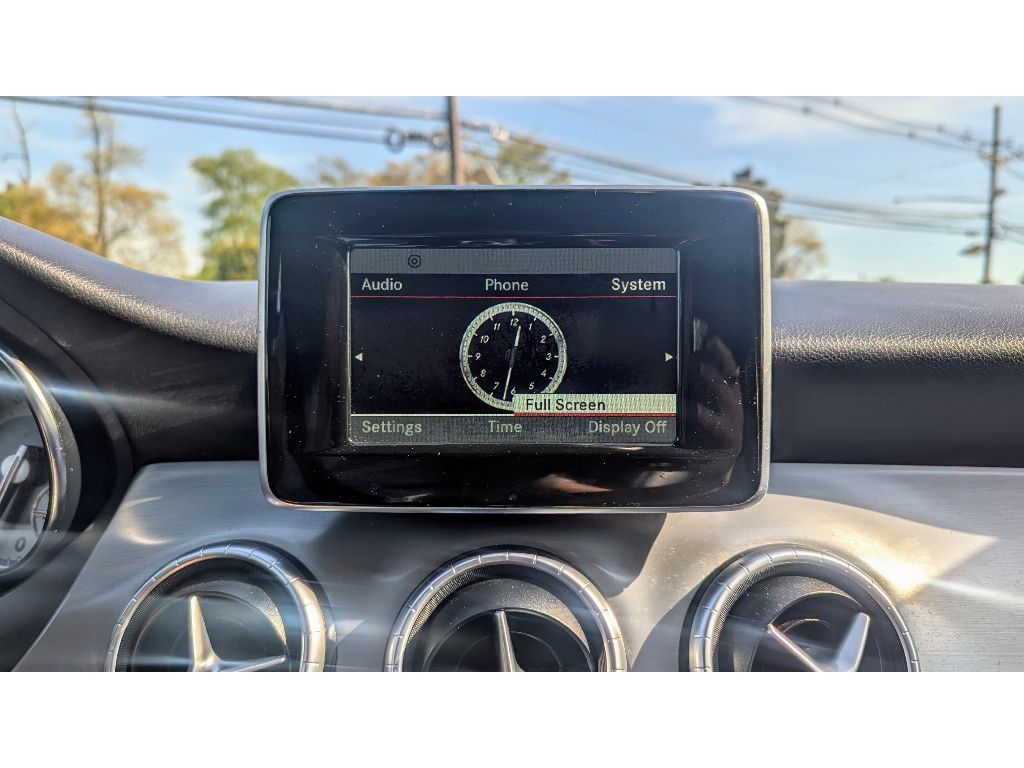 Vehicle image 24 of 29