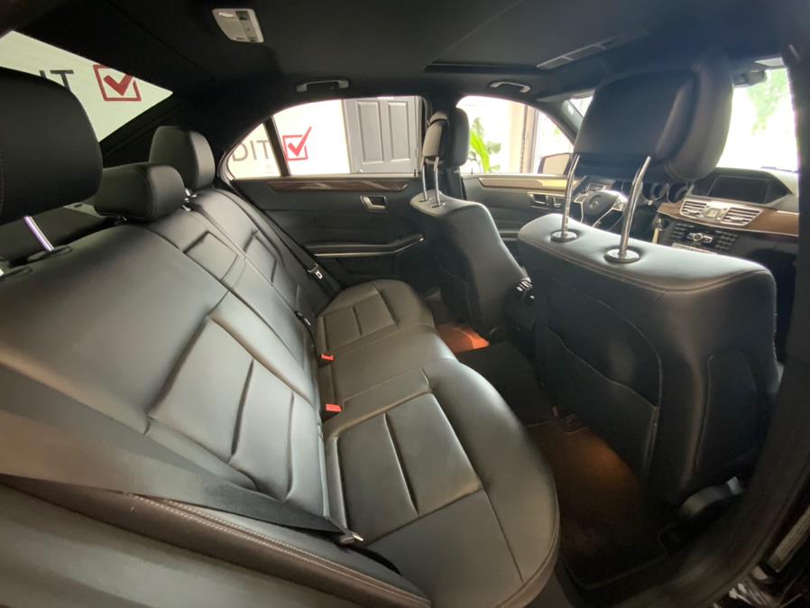 Vehicle image 7 of 13