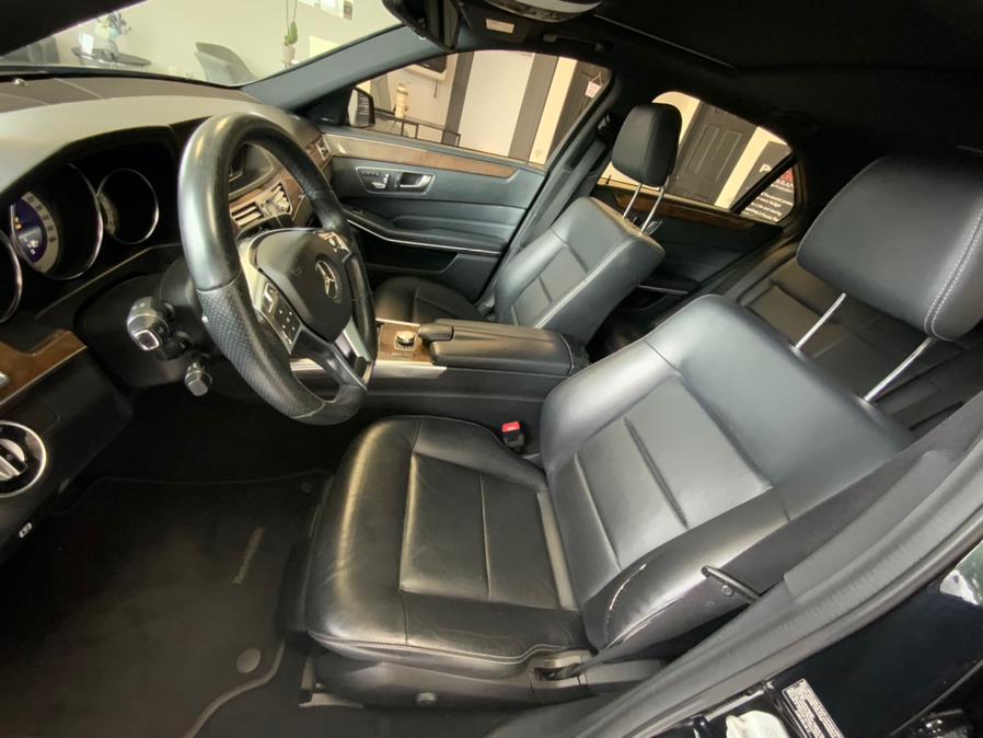 Vehicle image 9 of 13