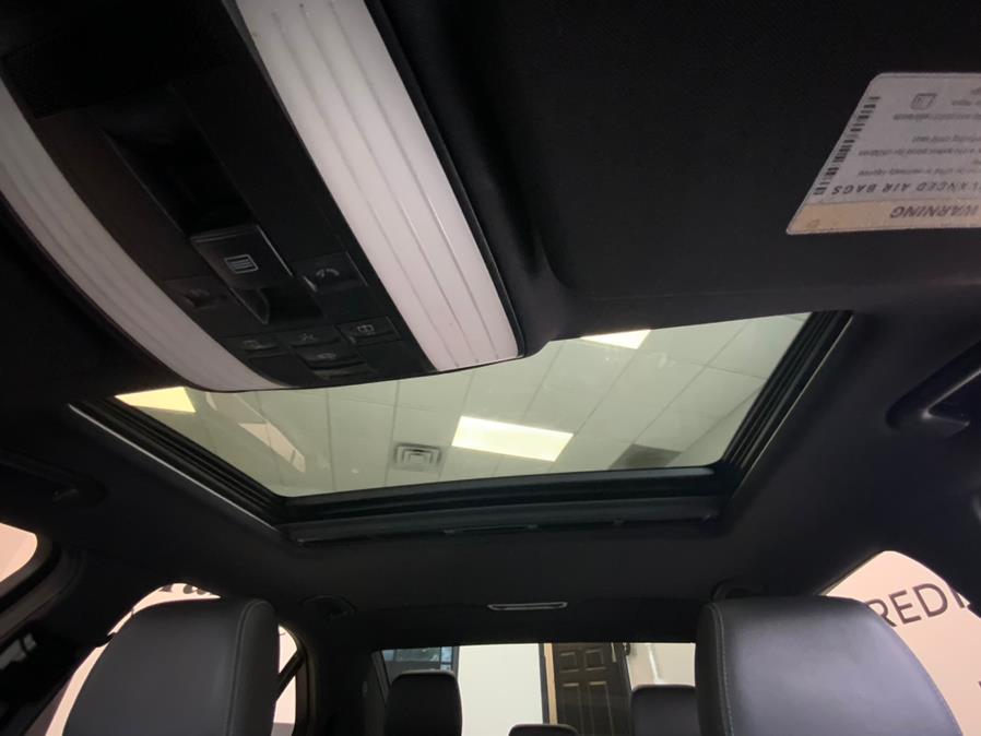 Vehicle image 10 of 13