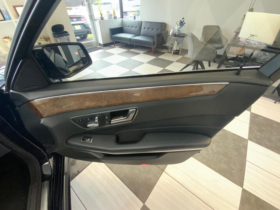 Vehicle image 5 of 13