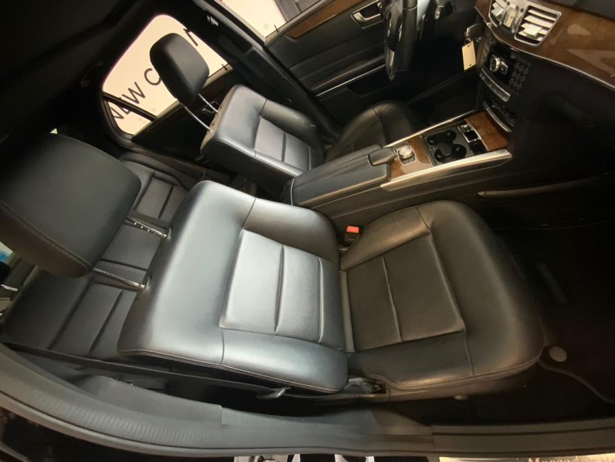 Vehicle image 8 of 13