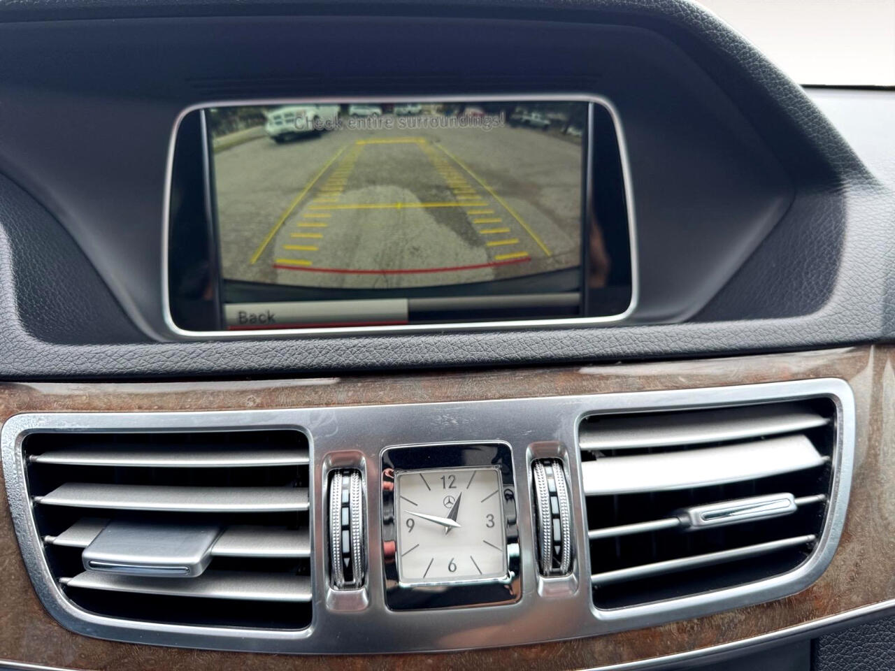 Vehicle image 23 of 28