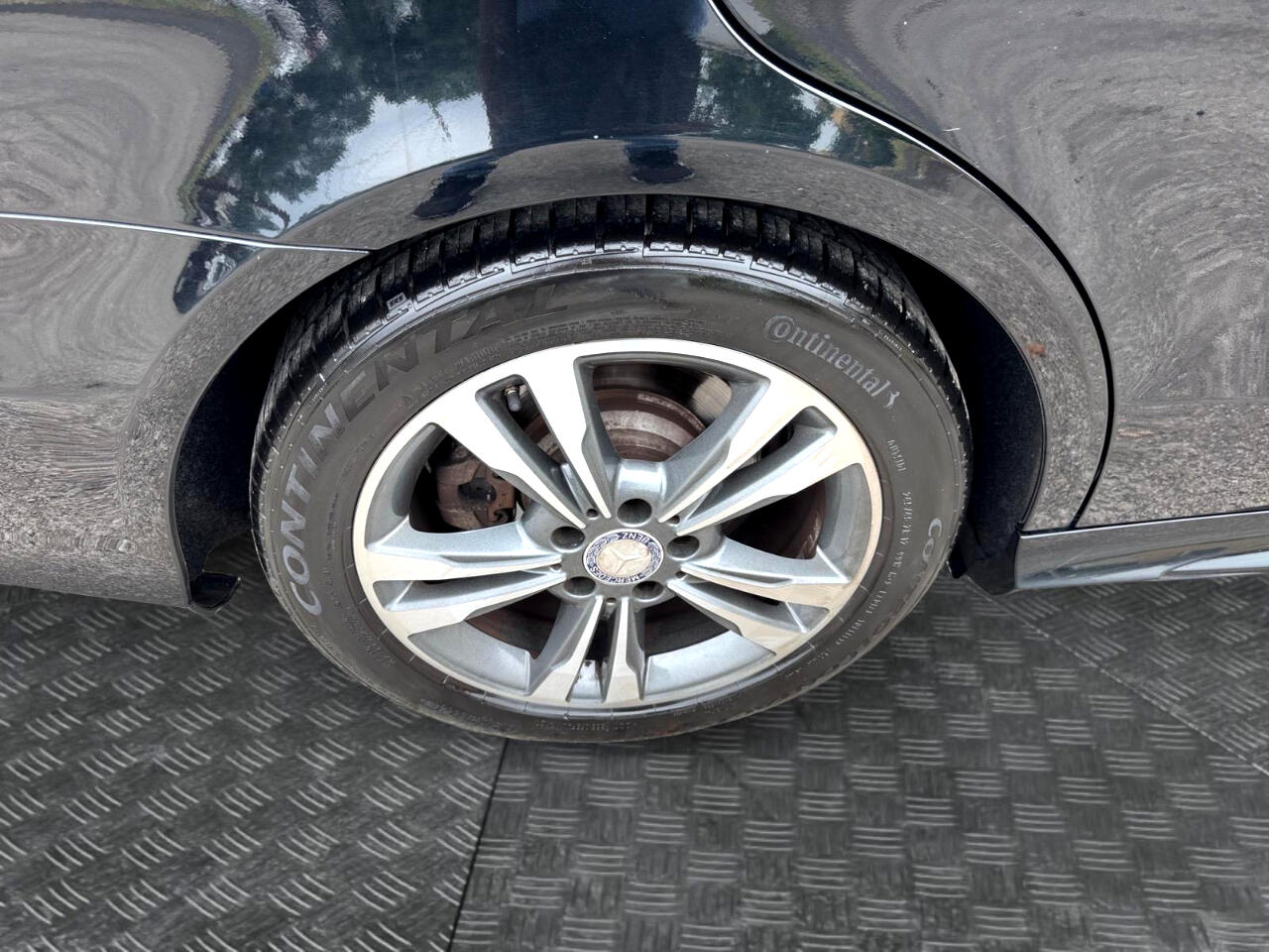 Vehicle image 14 of 28