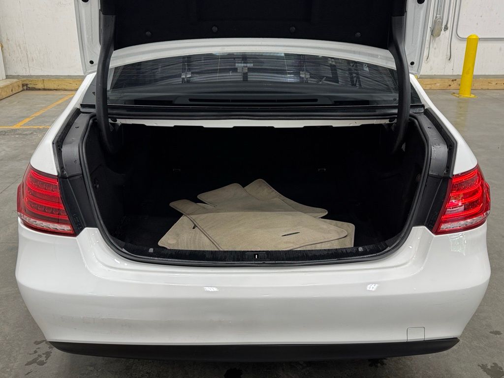 Vehicle image 13 of 39