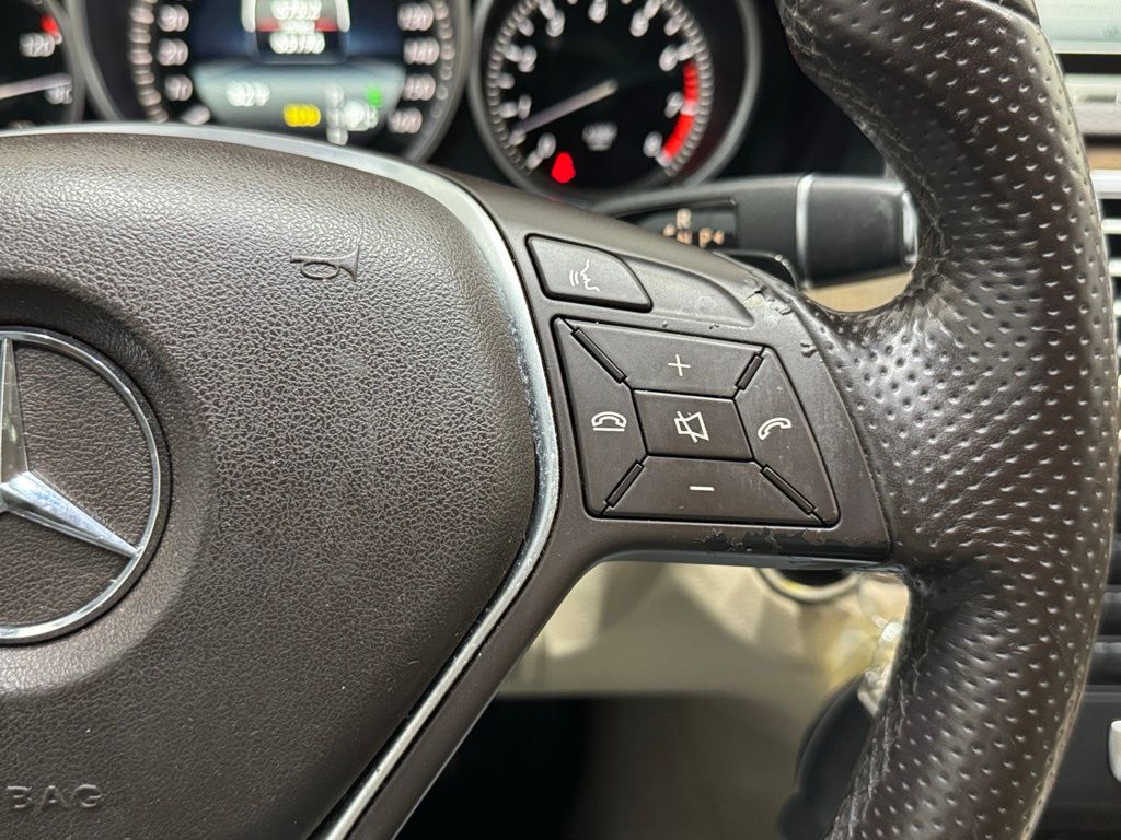 Vehicle image 23 of 39