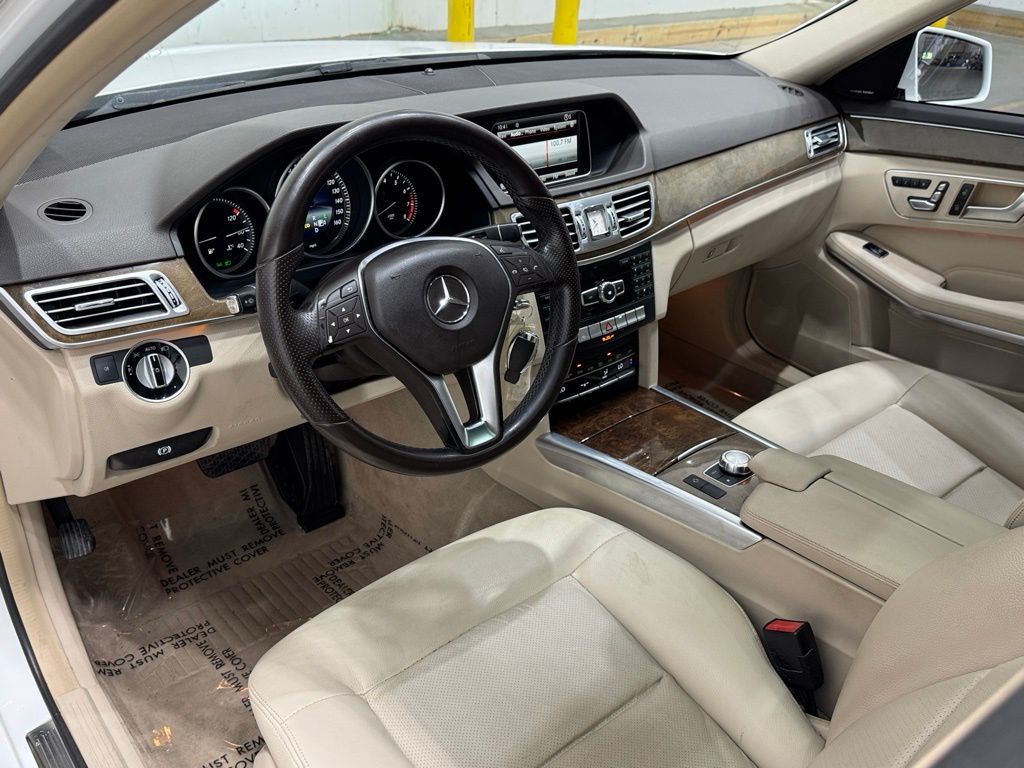 Vehicle image 21 of 39