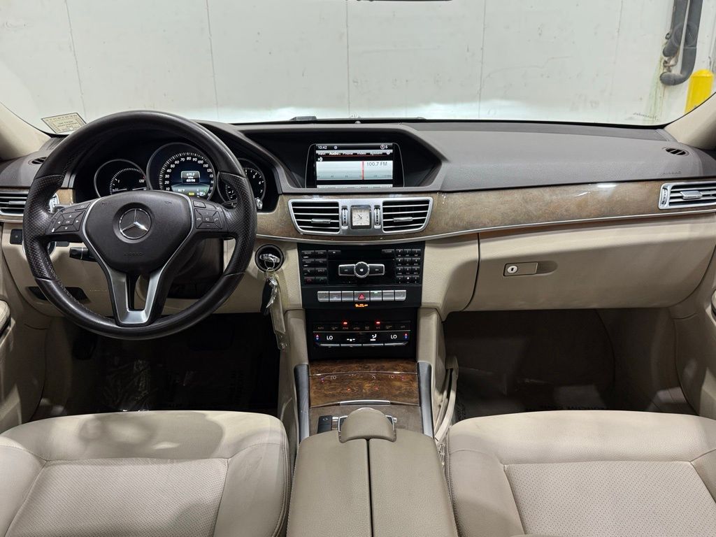 Vehicle image 26 of 39
