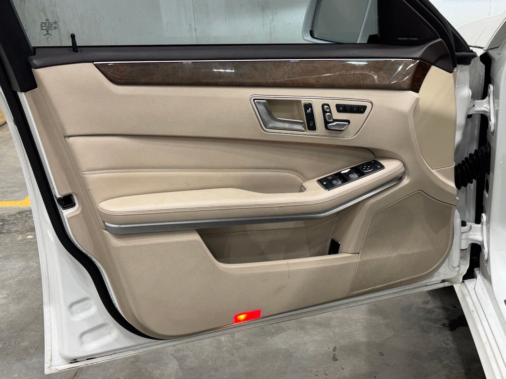 Vehicle image 15 of 39