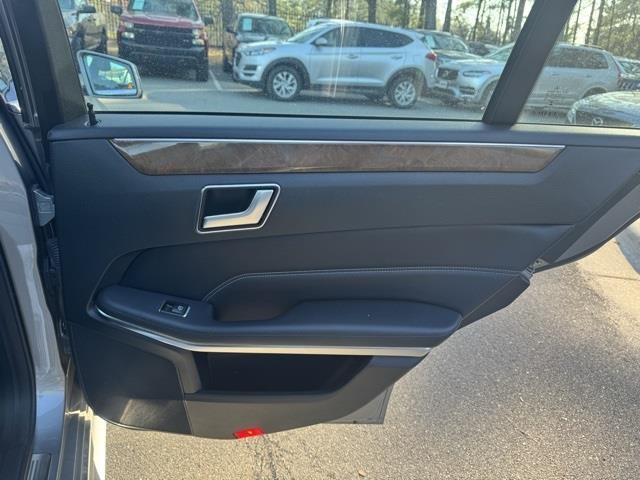 Vehicle image 24 of 41