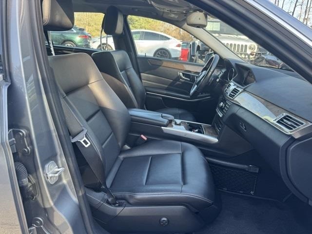 Vehicle image 23 of 41
