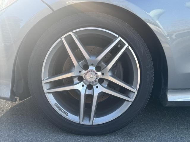 Vehicle image 11 of 41