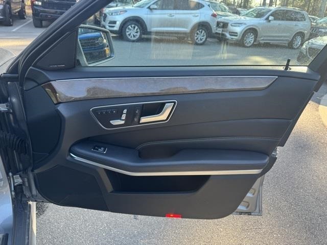 Vehicle image 22 of 41