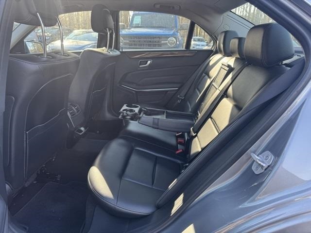 Vehicle image 21 of 41