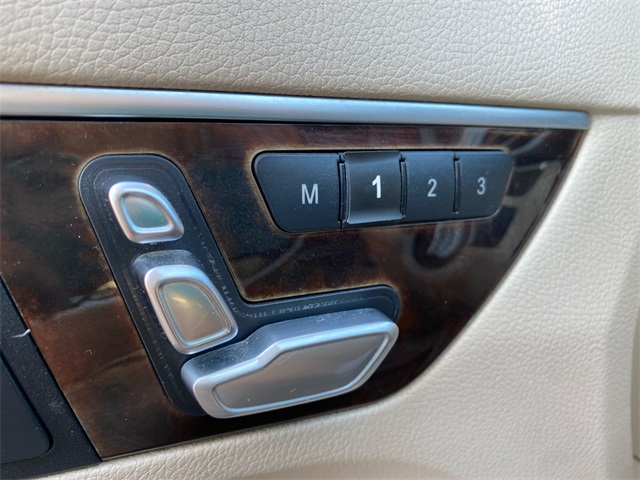 Vehicle image 31 of 41