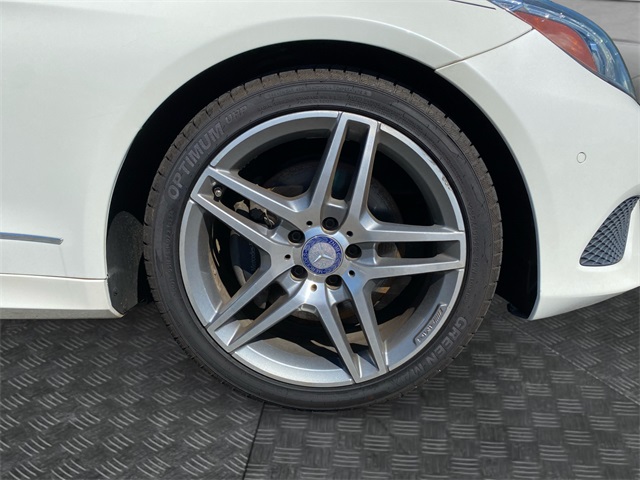 Vehicle image 11 of 41