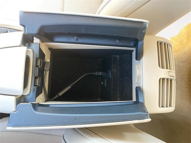 Vehicle image 32 of 41