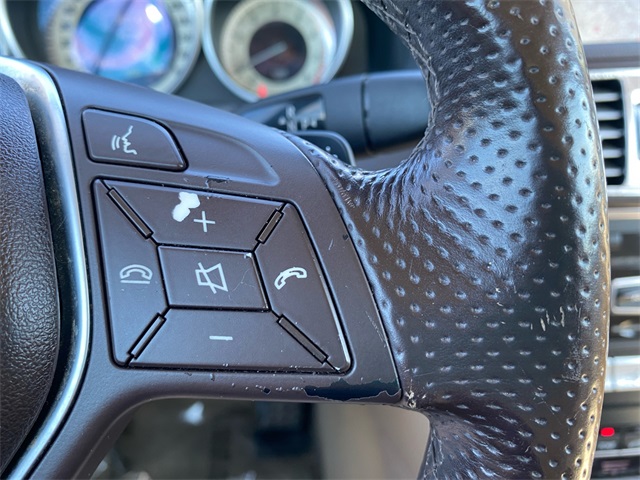 Vehicle image 39 of 41