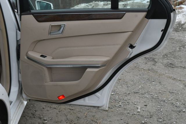Vehicle image 13 of 31