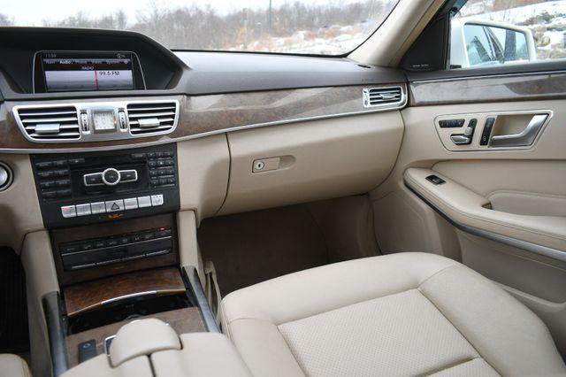 Vehicle image 18 of 31