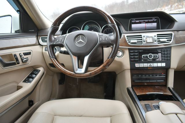 Vehicle image 16 of 31