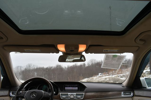 Vehicle image 19 of 31