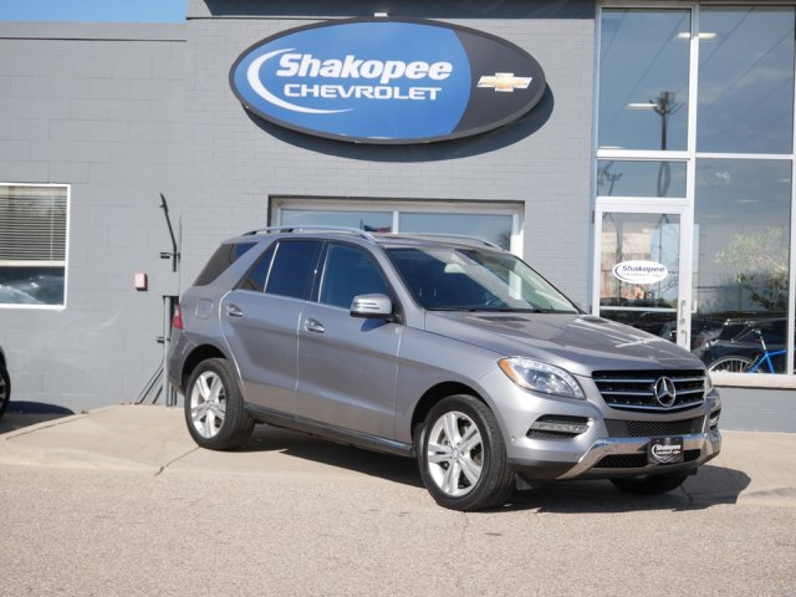 Vehicle image 5 of 27