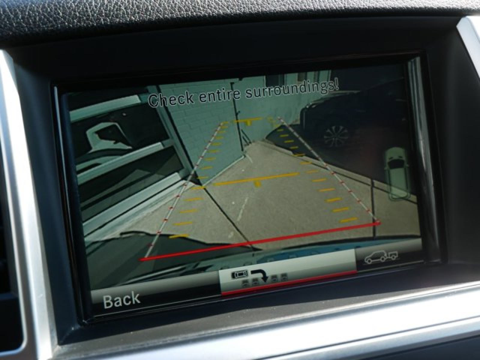 Vehicle image 26 of 27