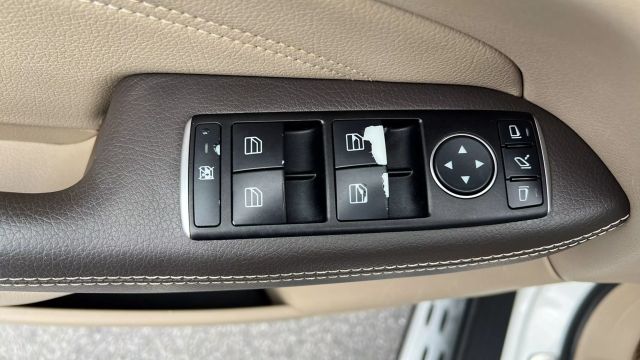 Vehicle image 12 of 42