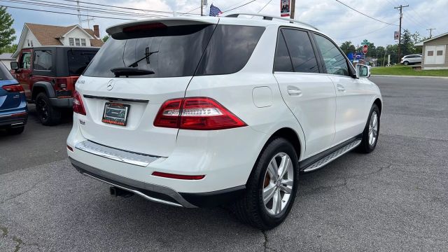 Vehicle image 4 of 42