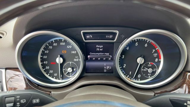 Vehicle image 17 of 42