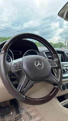 Vehicle image 10 of 42
