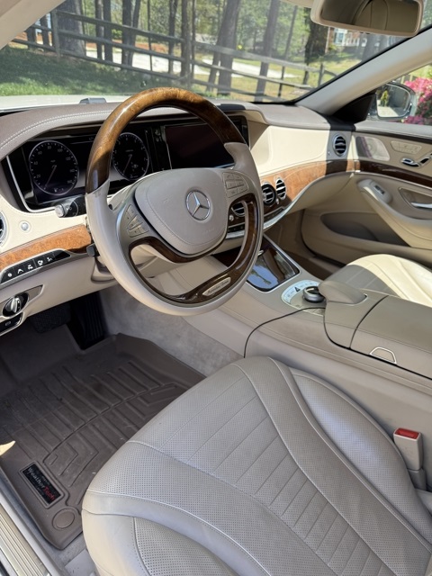 Vehicle image 10 of 15