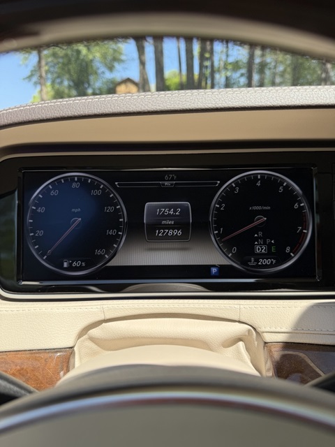 Vehicle image 13 of 15