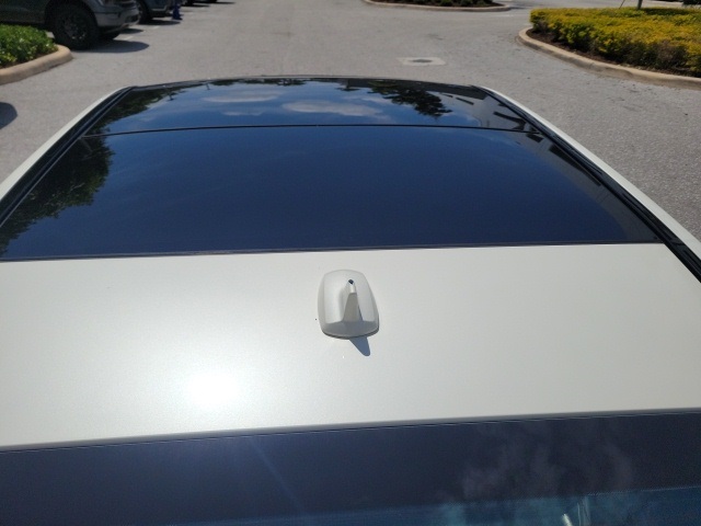 Vehicle image 8 of 15
